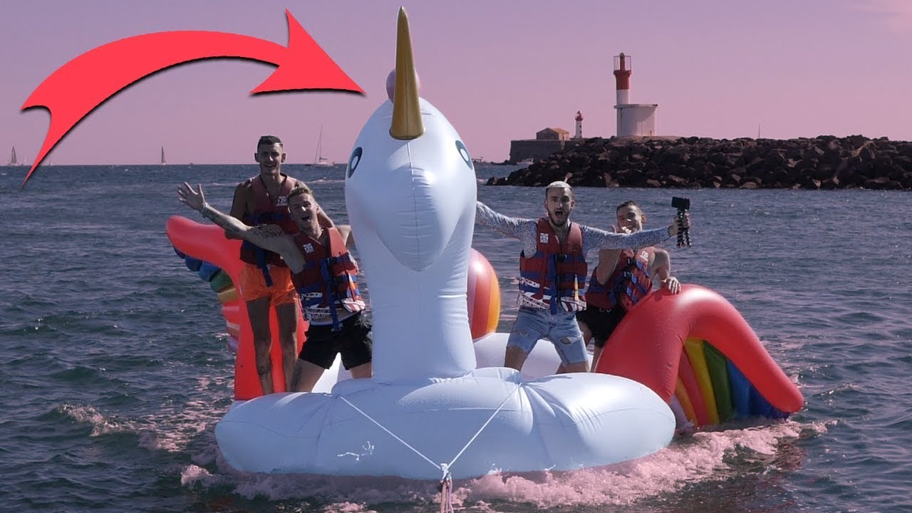 JE PARS EN MER AVEC LA PLUS GROSSE BOUÉE GONFLABLE DU MONDE !