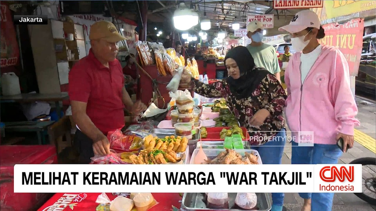 Melihat Keramaian Warga War Takjil