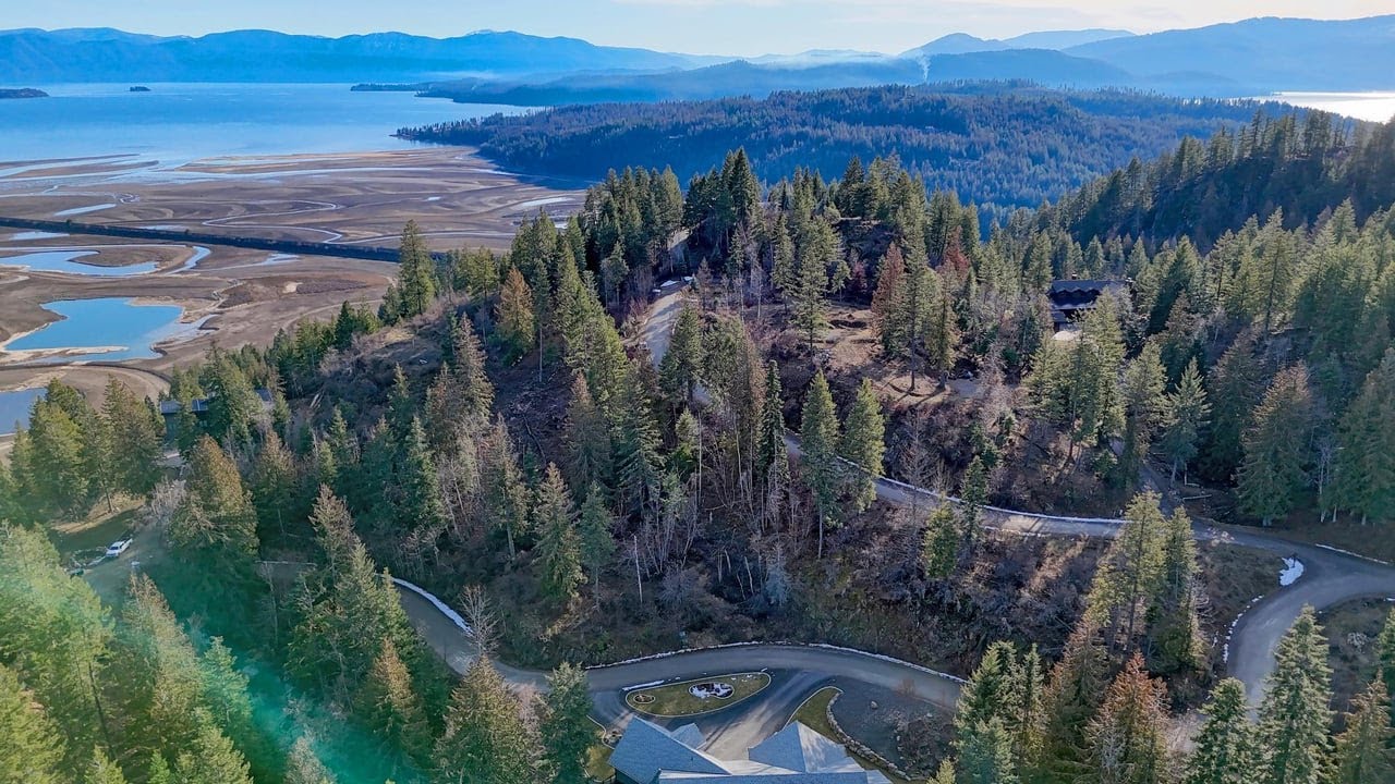 115 Greatwater Cir, Sandpoint, ID