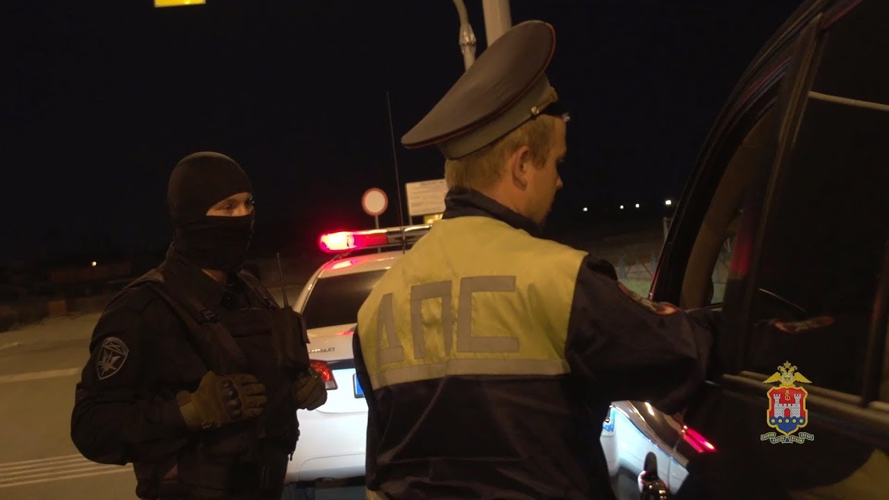 Полицейский рейд в Калининграде - нелегальные мигранты и янтарь