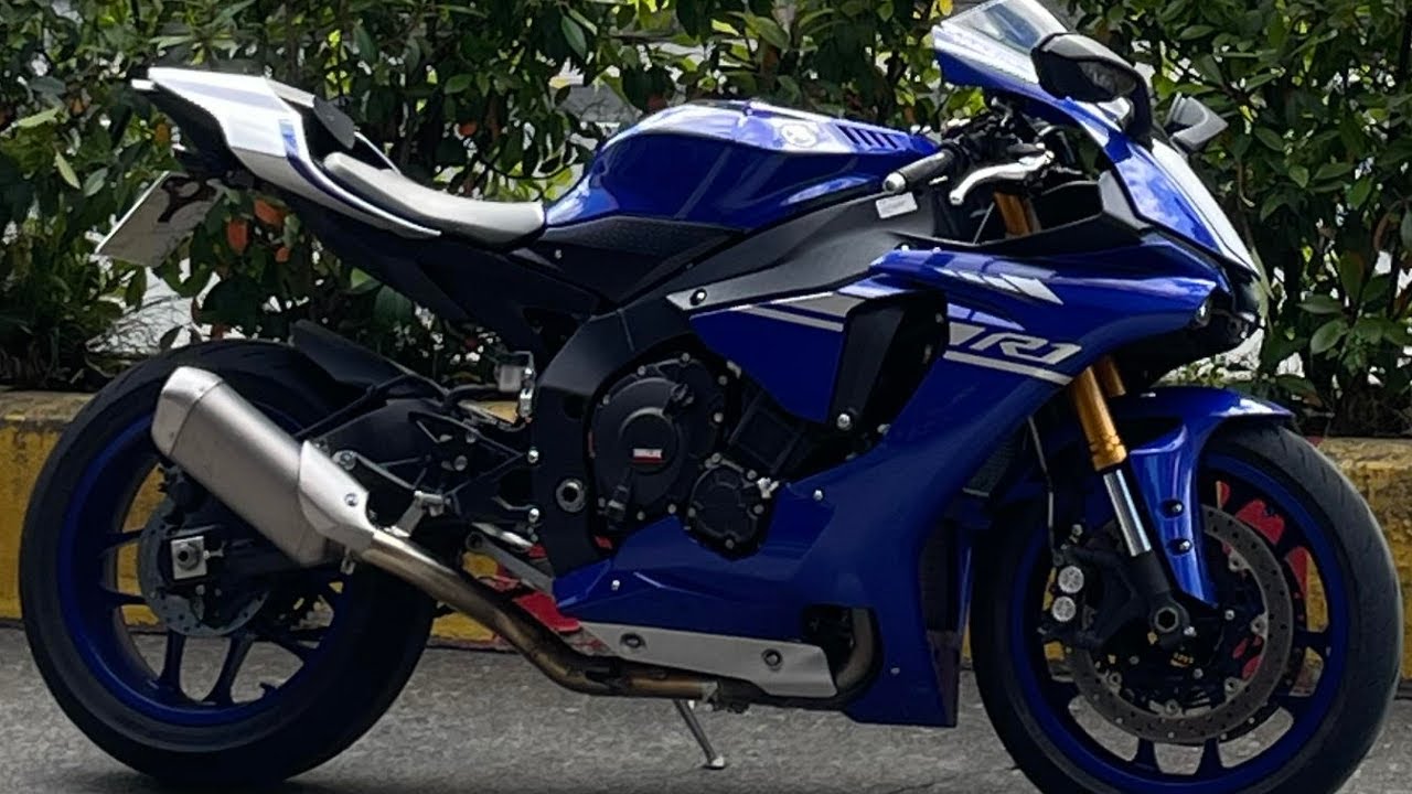 Yamaha R1 y carretera de montaña