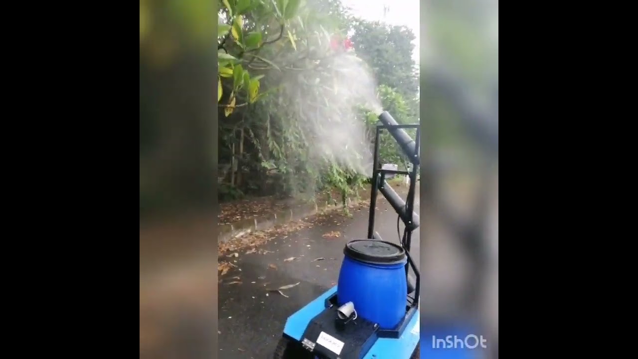Sprayer robot Farmo V12 by Farmotic