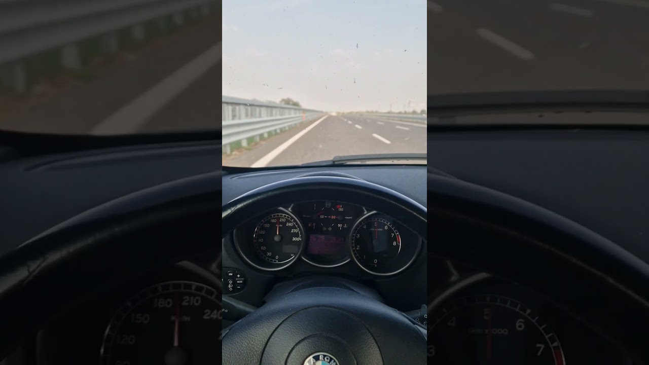 2005 Alfa Romeo 147 GTA cruising at 200.