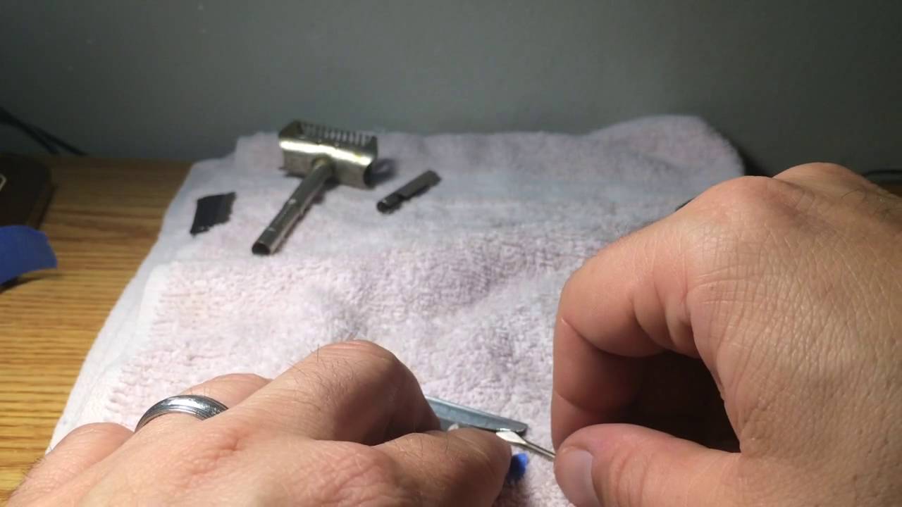How to Use a Modern Day Single Edge Blades in a 1890 Kampfe Bros Safety Razor