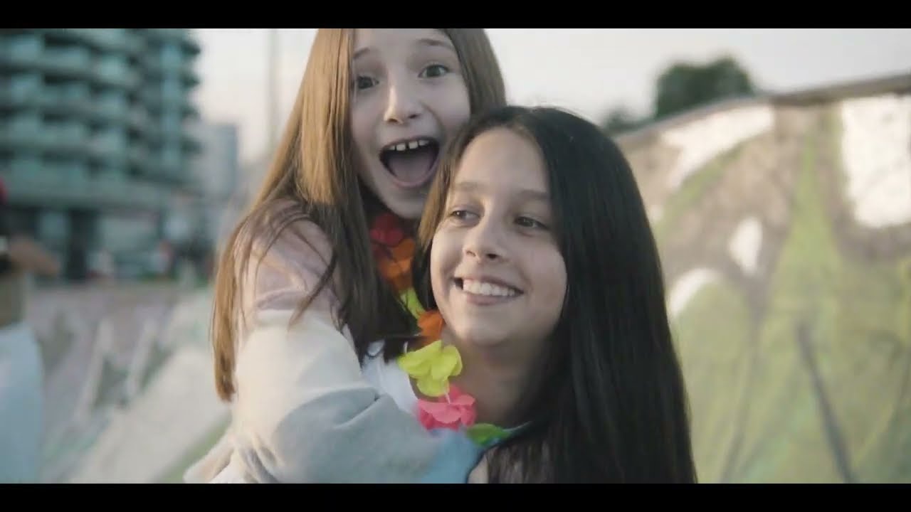 Video de exteriores con amigos - Priscila 15 años