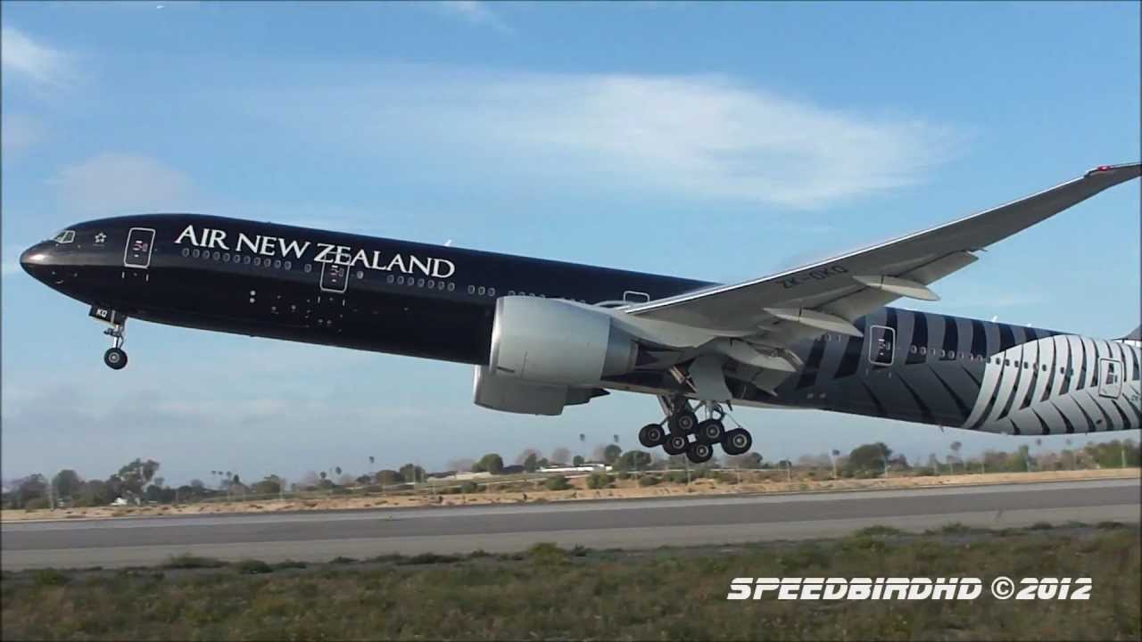 Air New Zealand 'ALL BLACKS' Boeing 777-319(ER) at LAX
