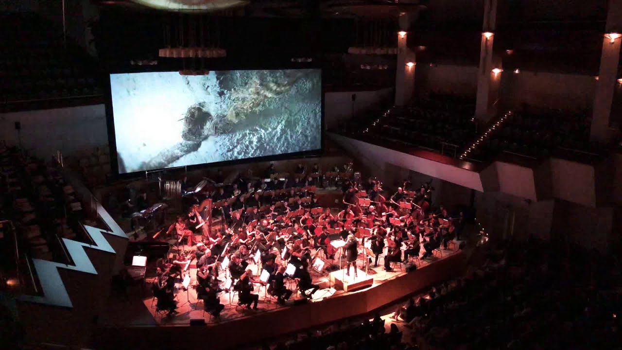 The Lighting of the Beacons - LOTR - Spanish National Choir and Orchestra