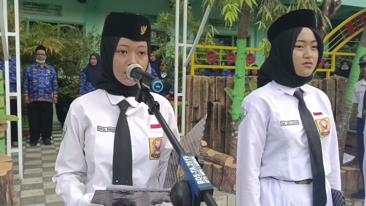 Upacara Bendera Memperingati HUT RI ke-77, SMPN 1 Sampang
