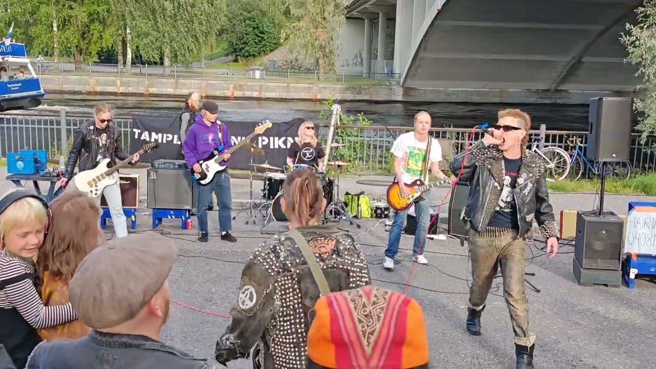Hautaustoimisto live @ Tampere Punk Piknik 2025 (Tampere, 23.08.2025)