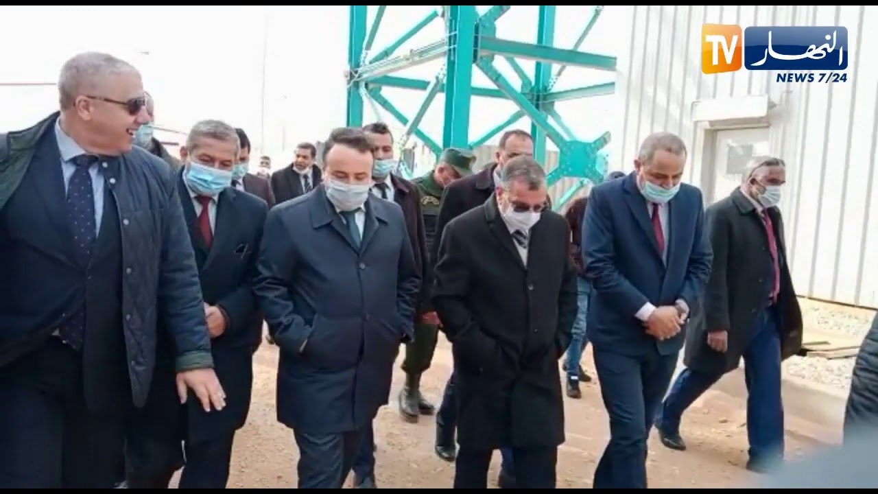 المدير العام لسونلغاز يتفقد مشروع إنجاز محطة توليد الكهرباء  بتيلغيمت بلدية حاسي الرمل
