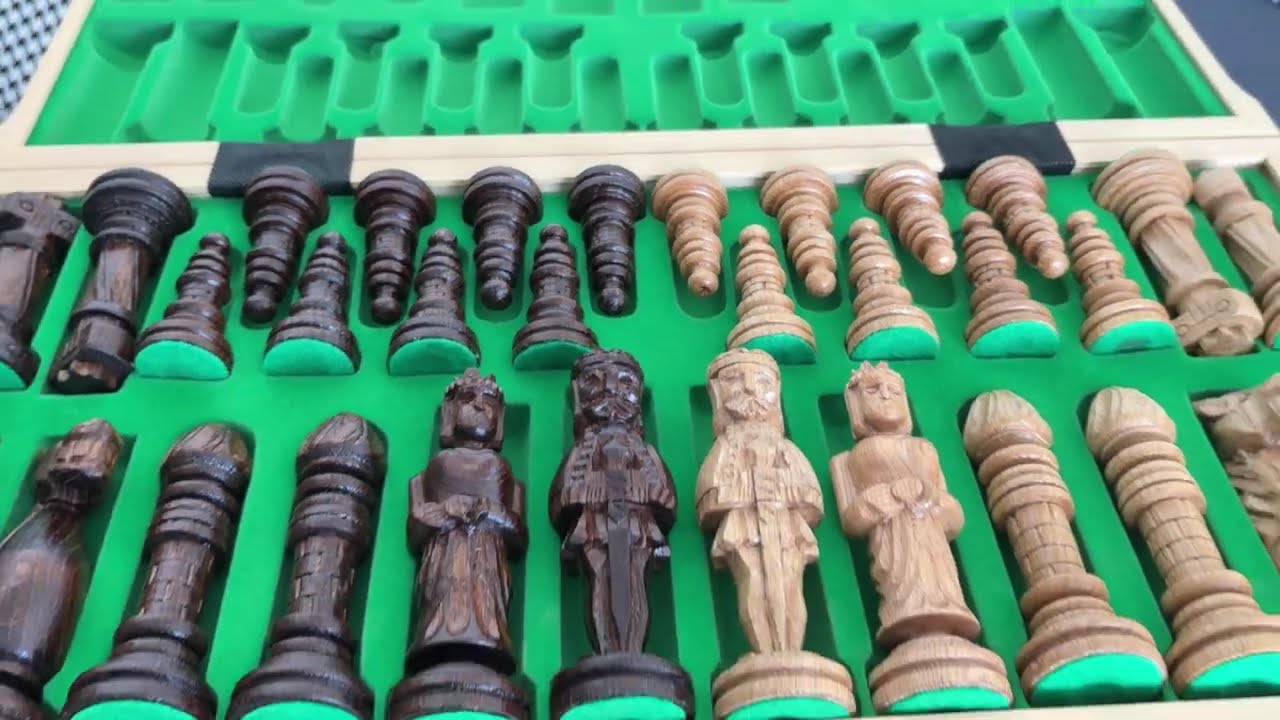 Play Like Royalty with This Giant Oak Chess Set |Chess shop e4e5| #chess #chessgame #chessboard