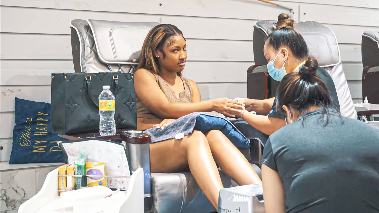 She Bought Me 2k, So I Paid For Her Nails💅🏼
