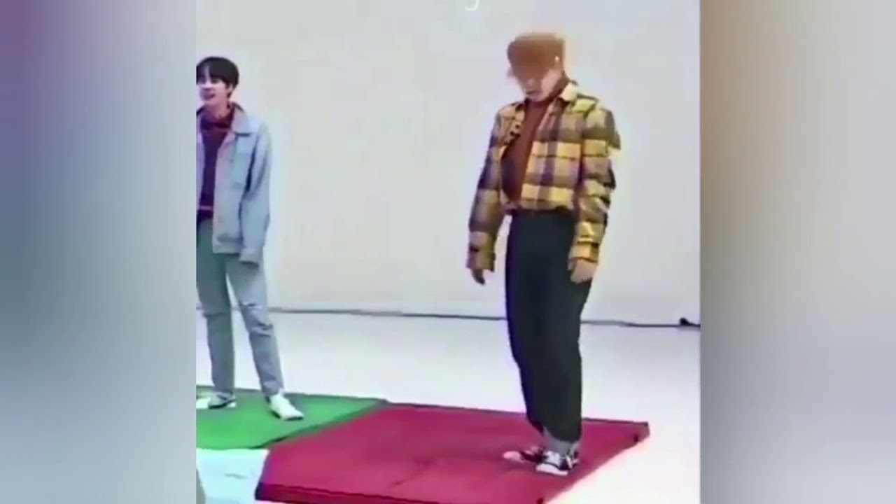 Los tiernos estornudos de jimin contra los de taehyung....