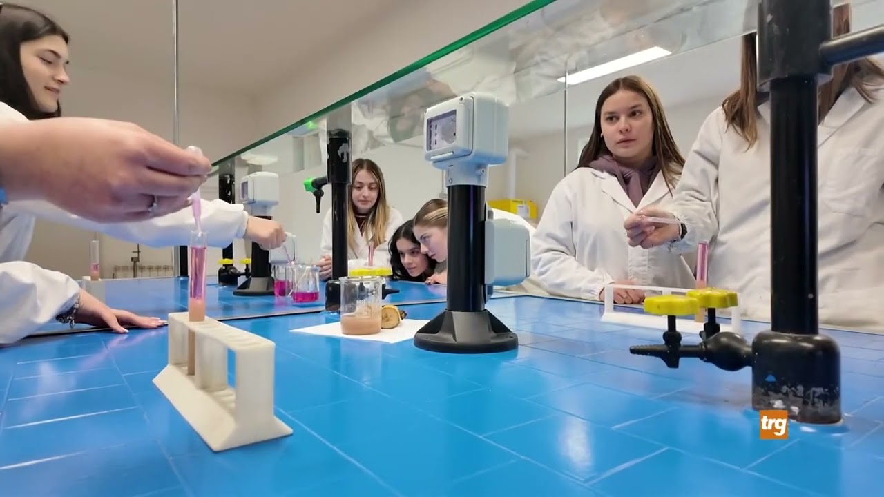 Al Mazzatinti di Gubbio inaugurato il nuovo laboratorio di scienze e chimica.