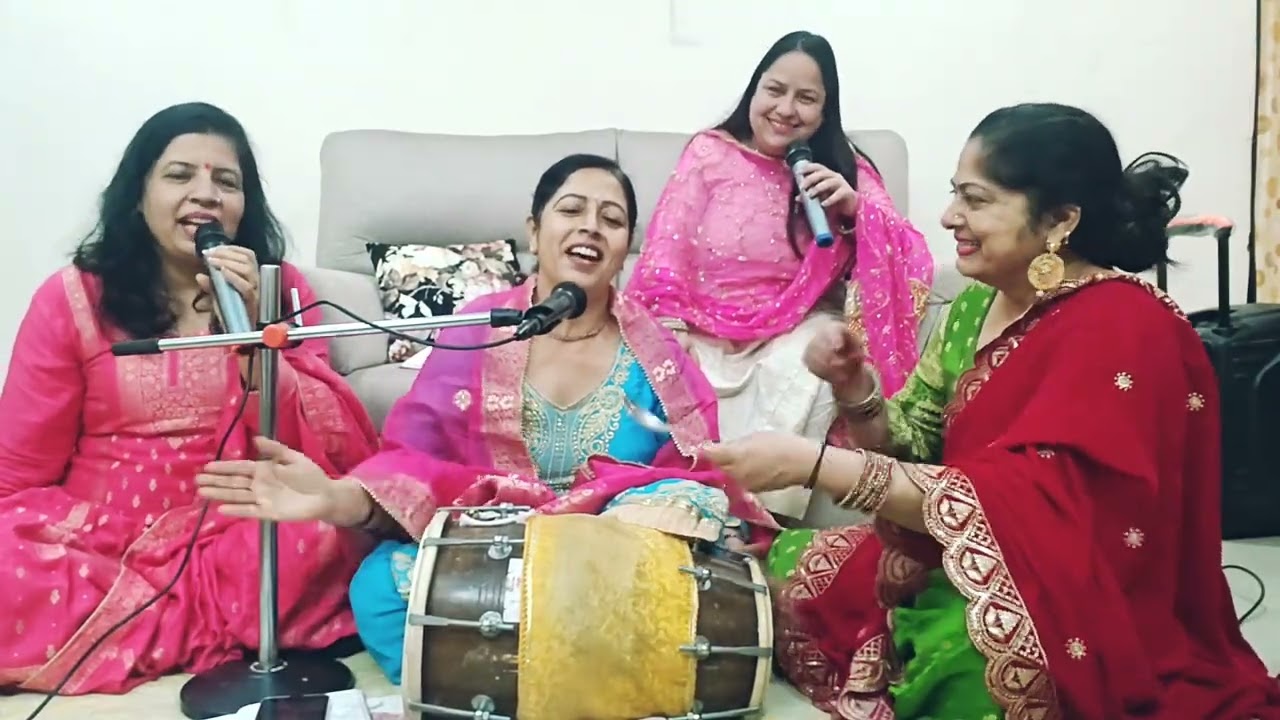 #शादी वाला #गीत सुनें रजनी से 💃🏼😂 मैनू पैसे भेजी वे रांझणा मां बहन तो चोरी 🤫 चैनल सबस्क्राइब करें 🙏🏼