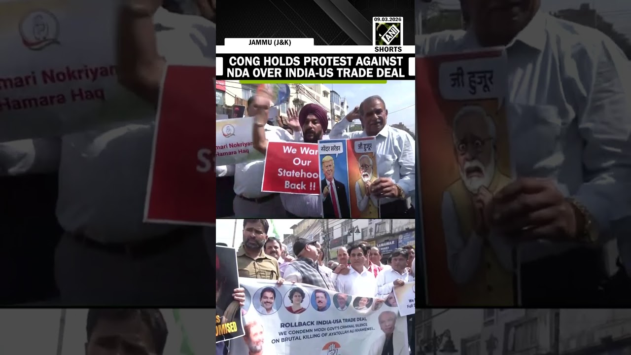 Congress leaders stage protest against NDA government over India-US trade deal