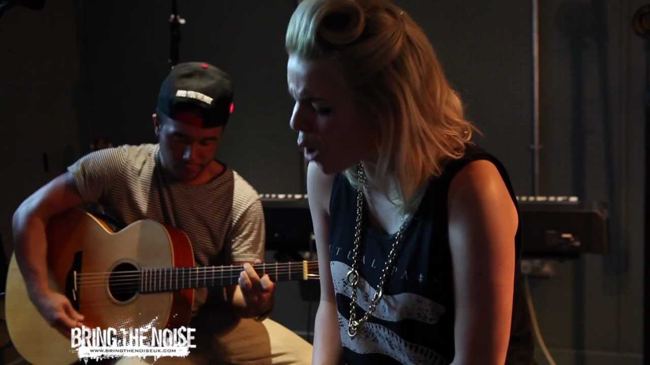 Bring The Noise Acoustic: Jenn D 'Daylight'