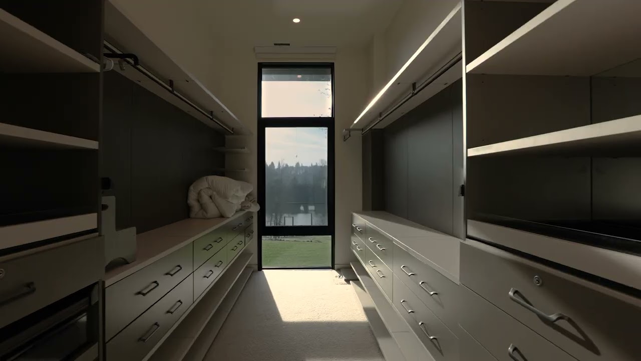 12320 SW Riverview Lane, Wilsonville, OR