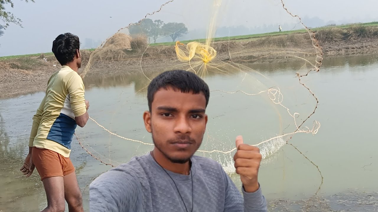 तालाब में मछली मारने  To catch fish in a pond,