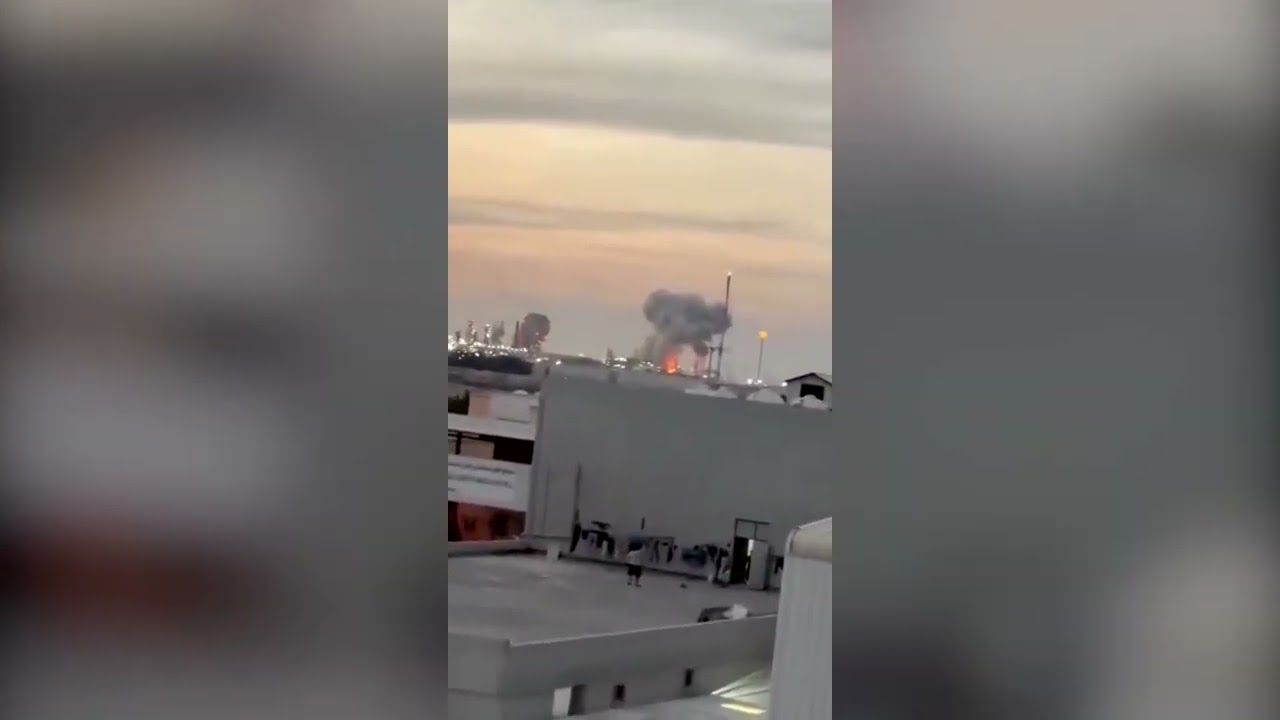 Iranian missiles hit a refinery in Bahrain