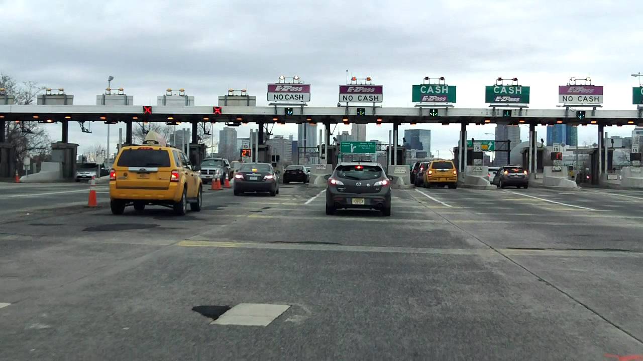 New Jersey Turnpike - Newark Bay Extension (Exits 14, 14A, 14B, 14C) eastbound