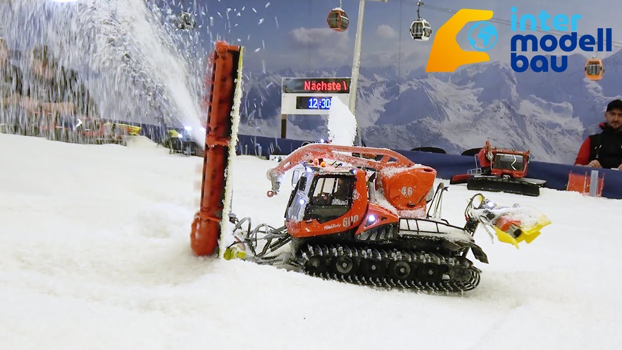 Deluxe RC Pisten Bully 600 Polar snow groomer with snowboard tiller in real ACTION and more vehicles