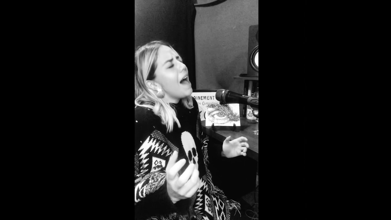 Olivia Newton John - Hopelessly Devoted To You (COVER)