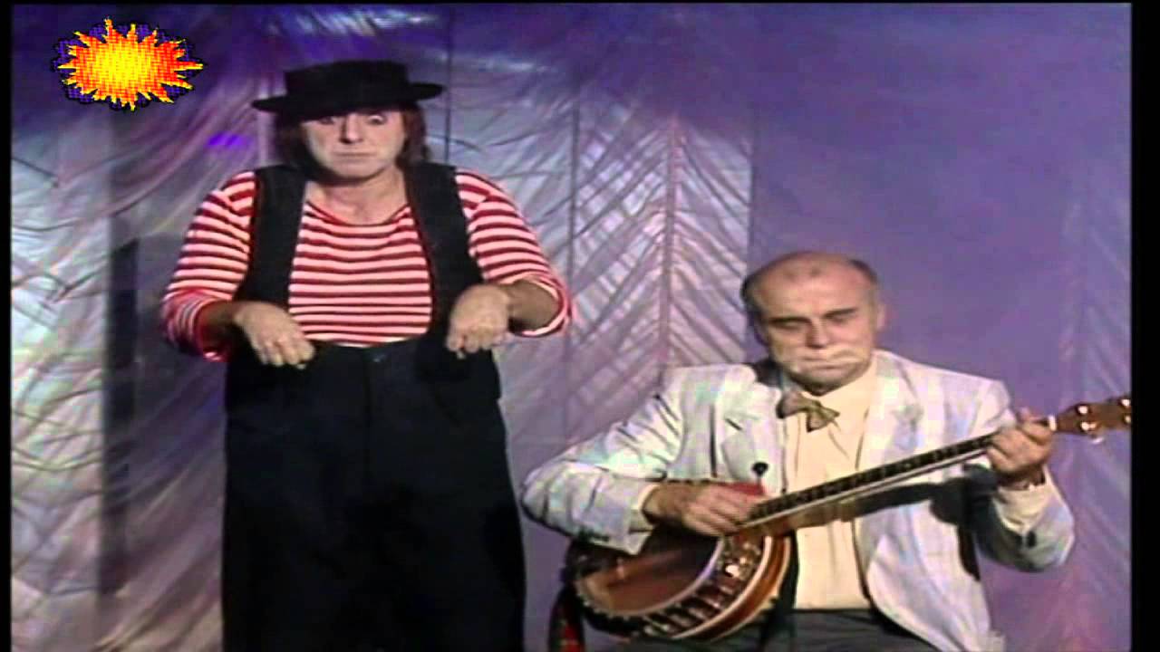 Ivan Mládek a zpívající Boris Hybner