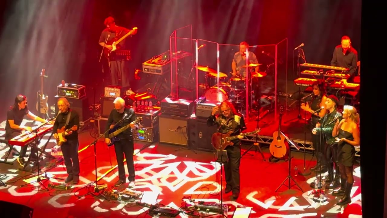 Trevor Horn / Lol Creme - Rubber Bullets (Live) - 02 Shepherd&rsquo;s Bush Empire - 20-12-2025