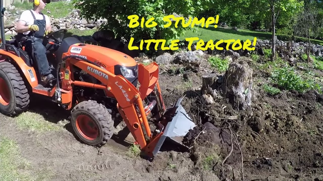 #288 Мини-трактор Kubota B2601. Ковш для пней. Корчуем пни на лугу. Канал для улицы.