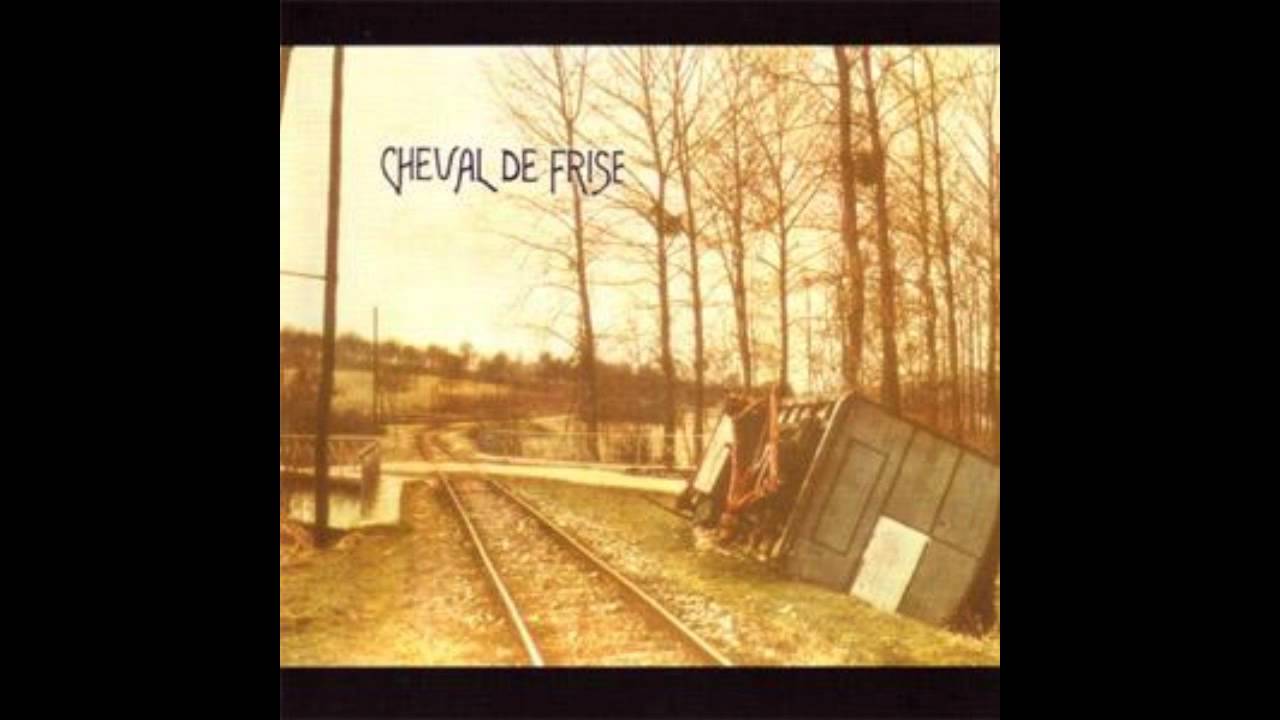 Cheval de Frise - Inclin&eacute; Et Chenu