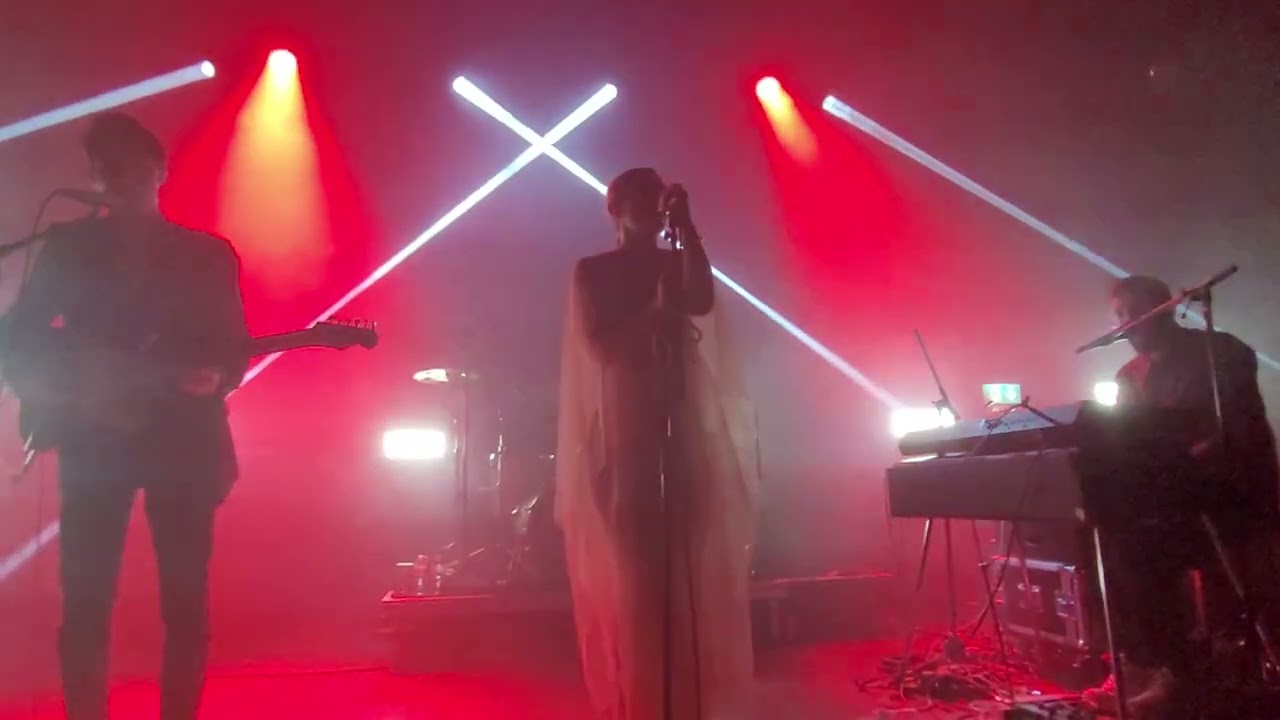 HÆLOS - Dust, Live @ Village Underground, London, 2023