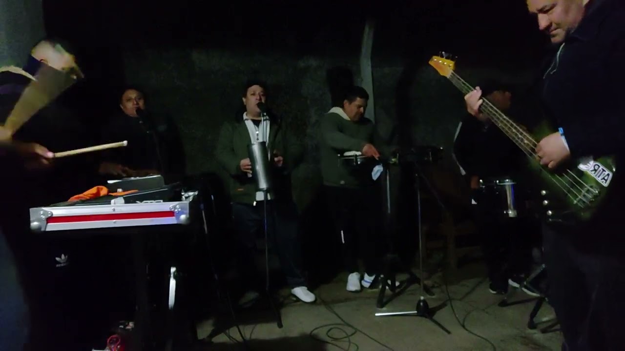 Ensayo..   los clásicos de amar azul..