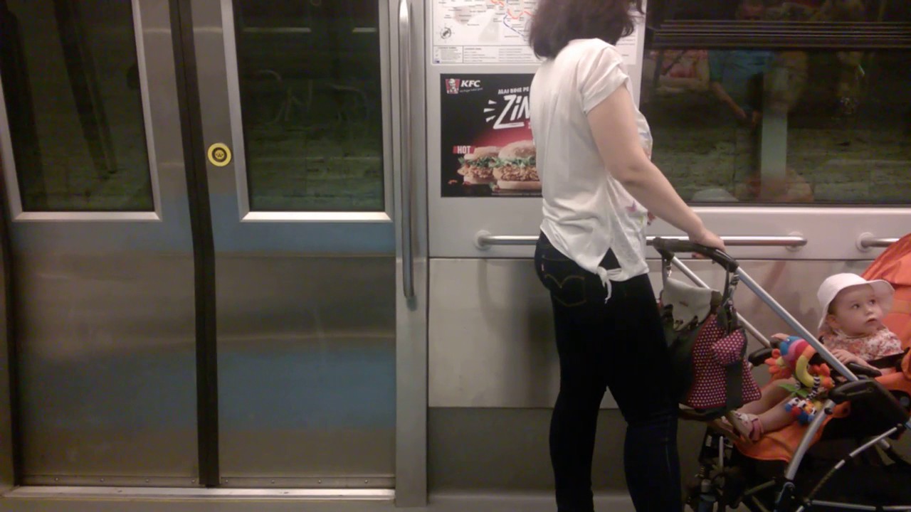 (EN): Subway travel in Bucharest on M2 (RO): Călătorie cu metroul în București cu M2