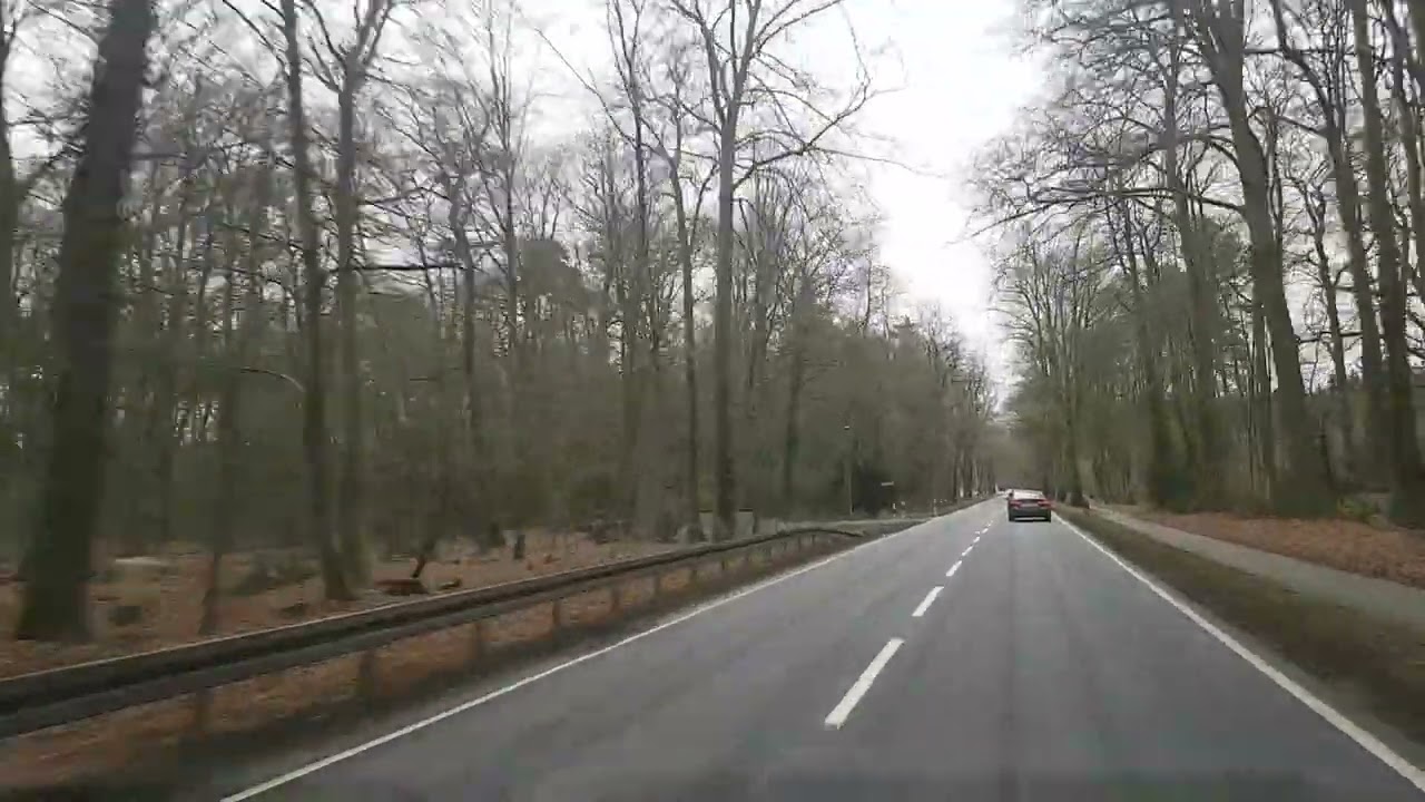 Anfahrt Hodenhagen im Landkreis Heidekreis in Niedersachsen/ Deutschland.