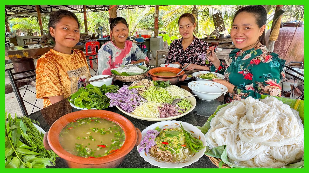សម្លទឹកខ្ជាយបែបអ្នកកំពត- Khmer Rice Noodle - The First Time To Cook It, Delicious, Eating A Lot.