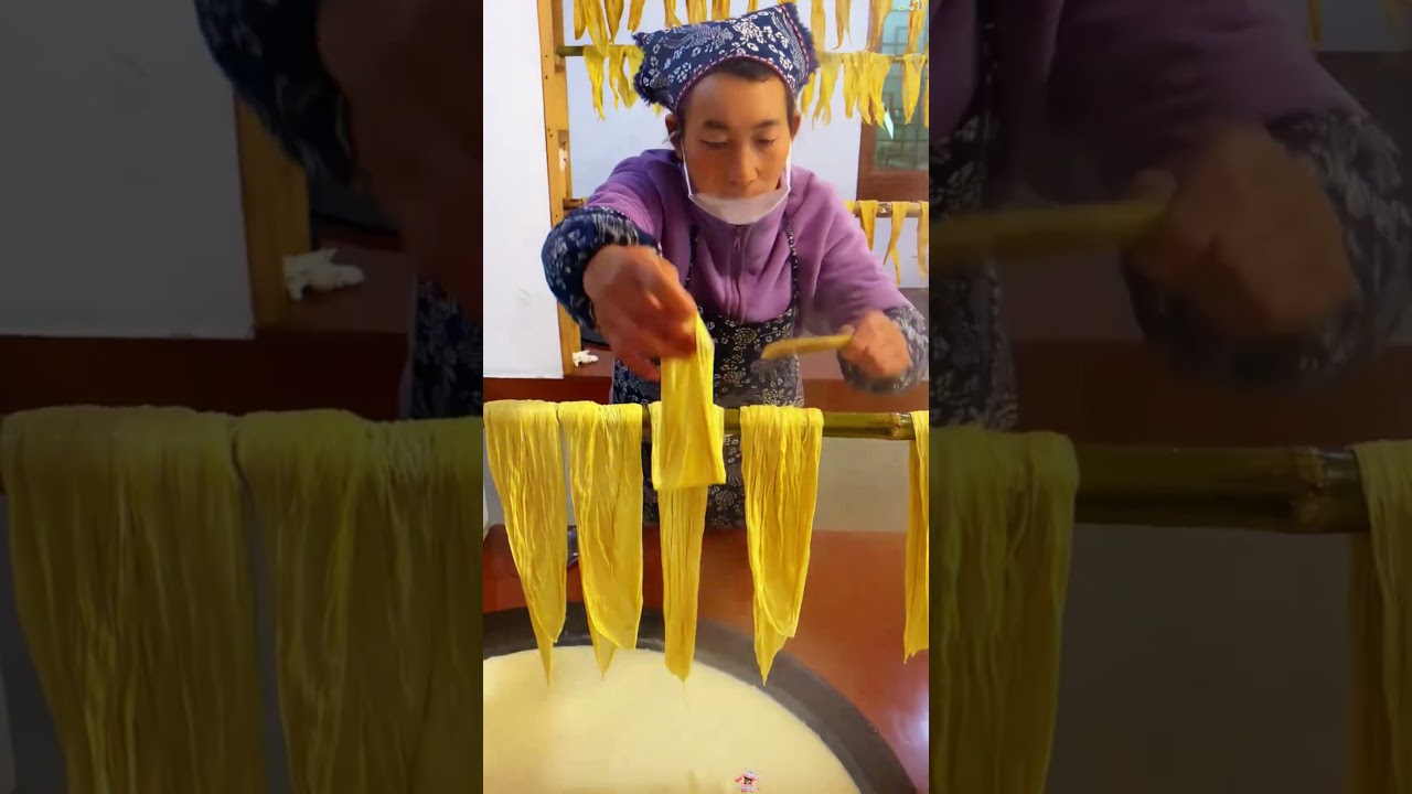 Sabes c&oacute;mo convertir la leche de soja com&uacute;n en piel de tofu de alto valor?#SoyMilk#Tofu