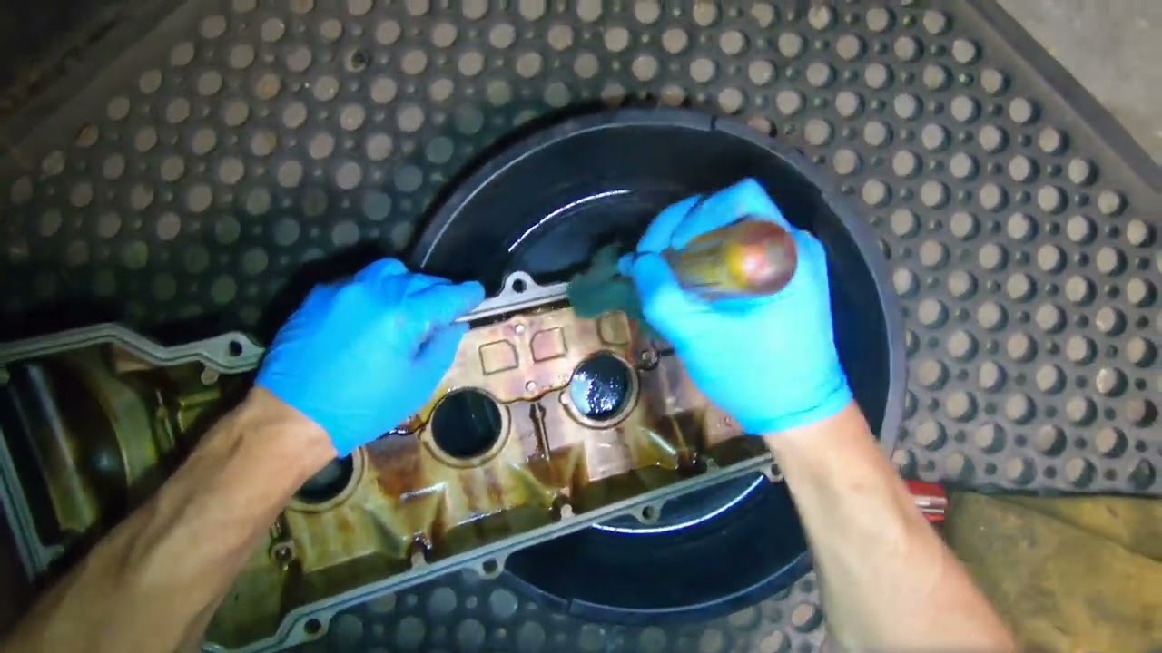 Toyota Previa - Remove & Install Valve Cover Gasket / Spark Plug Tube Seals / Cleaning Valve Cover