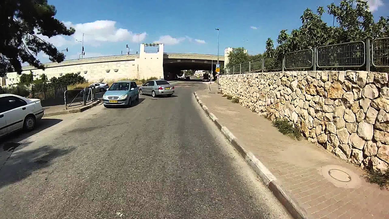 جولة في شوارع بيت صفافا