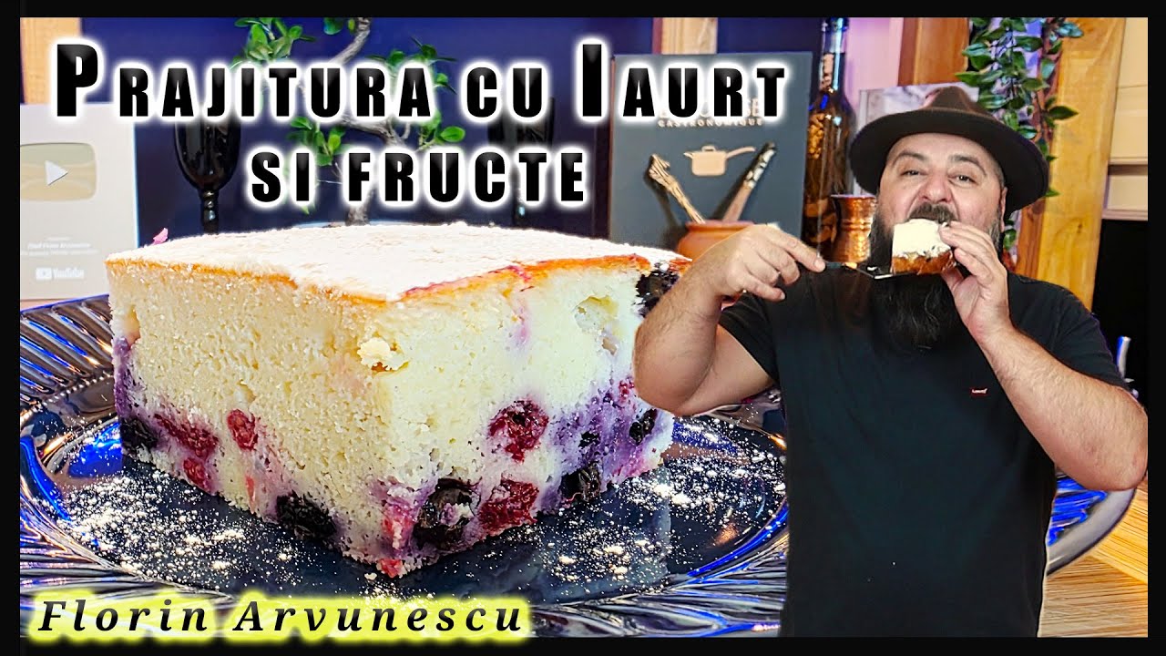 Prajitura / Pandispan cu Iaurt si Fructe de Padura - Zmeura, Afine si Coacaze