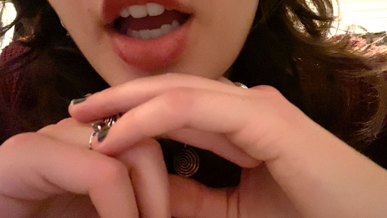 this is me doing real asmr with real triggers for real people