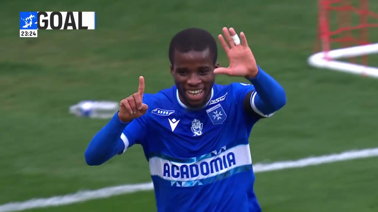 Les buts de Theo Bair et Junior Traor&eacute; lors de la victoire de l'AJA &agrave; Reims (2-0)
