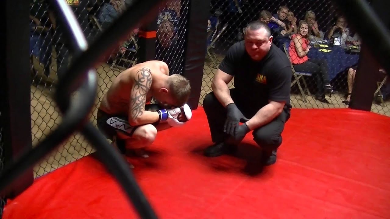 Julio Calinci v Jonny Greenwood MMA / Keighley Cage Fights 14th September 2014