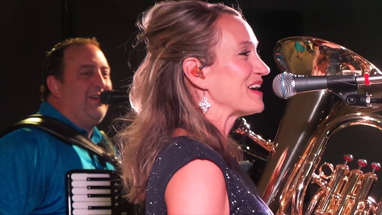 Molly B & Squeezebox