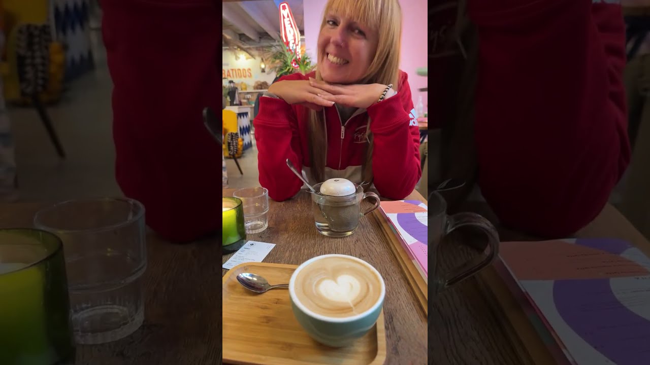 Frank & Charlie's | BEST Lunch FOOD in Enschede, Netherlands🇳🇱HOLLAND #shortsfeed #VerticalLive 