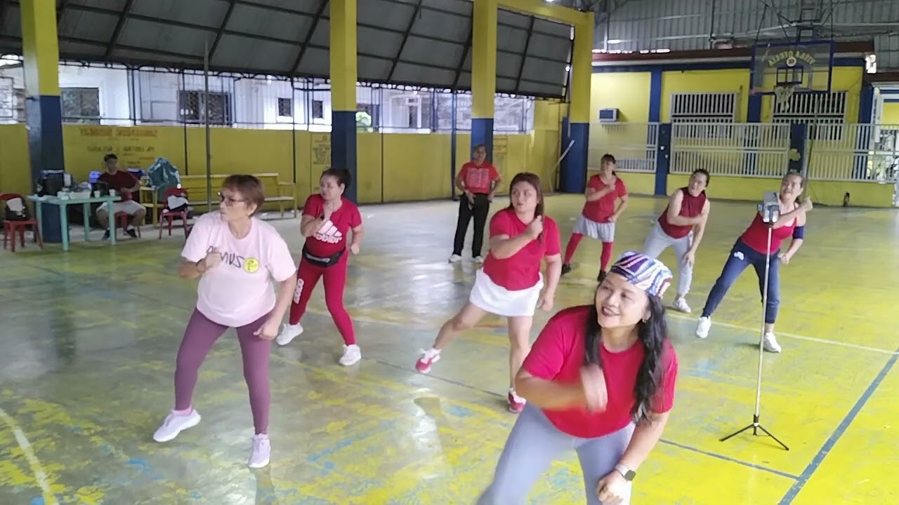 Pag late ka sa zumba ganito gawin mo naka 3x para makahabol,😅 #zumba #activelifestyle 