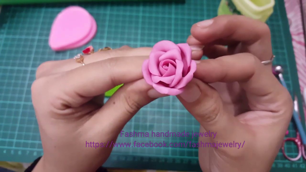 Make a beautiful rose with the help of handmade clay veiner