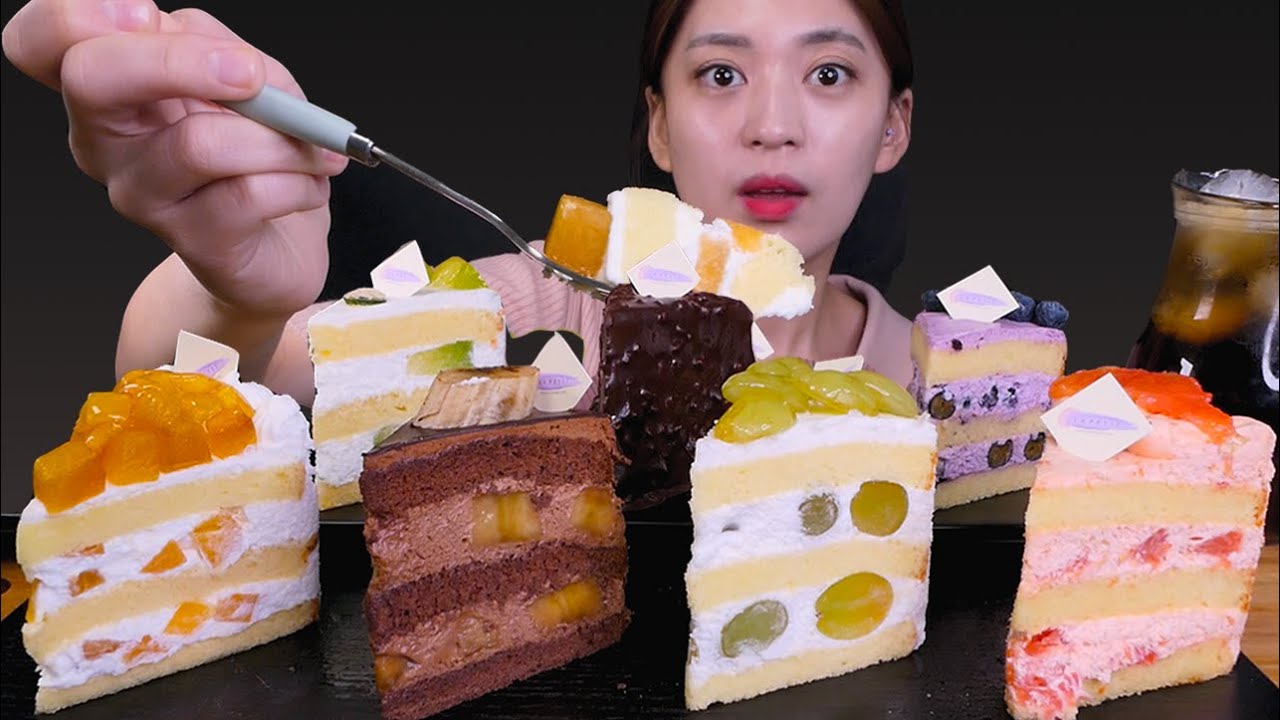 🍰Sweet piece cake😄아삭아삭한 조각 케이크..?!😍 [Chocolate, Peach, Green grape, Blueberry, Melon cake] Mukbang