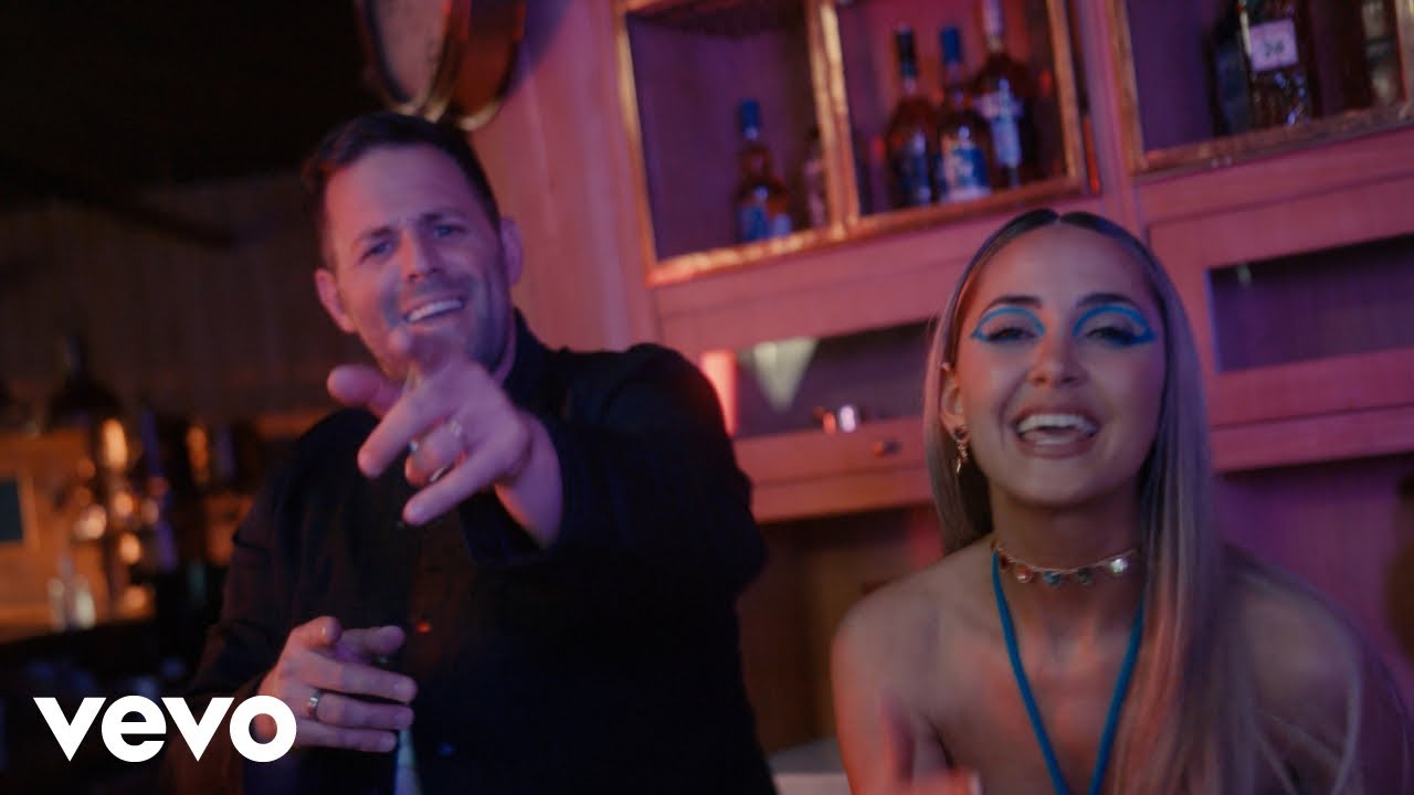 Tommy Muñoz, Mechi Lambre - Te Invito (Official Video)