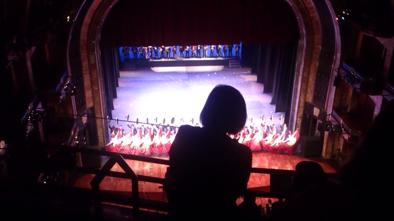 Jalisco - Ballet folklórico de México de Amalia Hernández (Son de la Negra y Jarabe Tapatío)